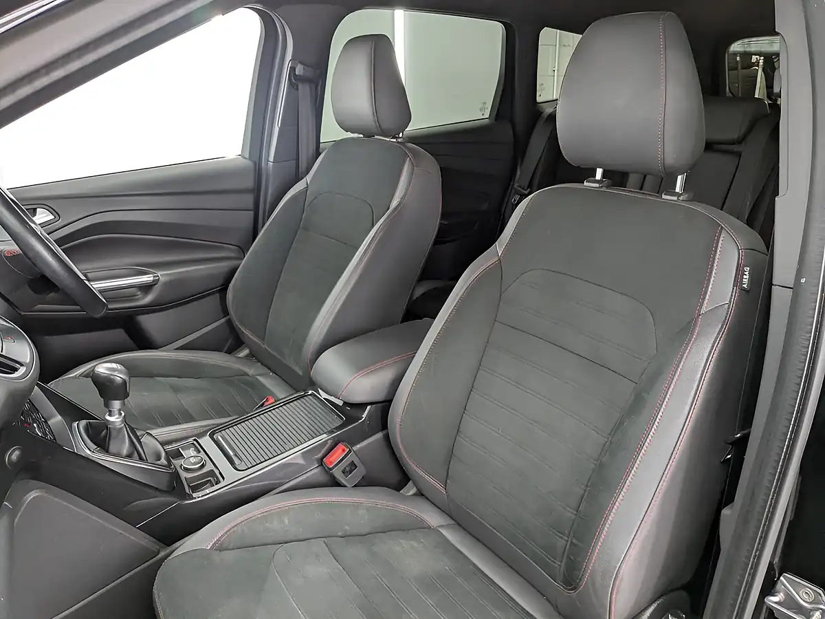 Used 2018 Ford Kuga ST-Line Black - Interior and Exterior details 13