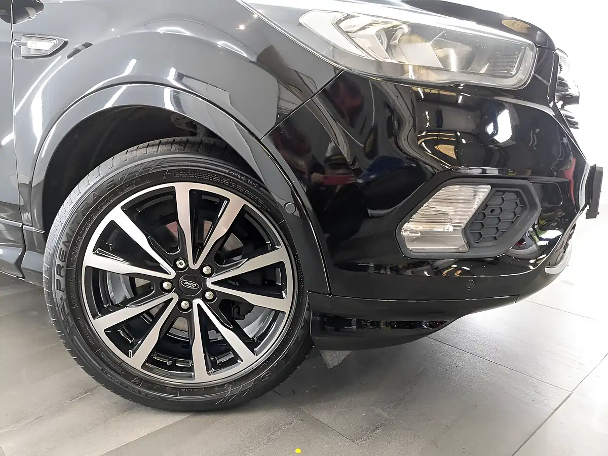 Used 2018 Ford Kuga ST-Line Black - Interior and Exterior details 2