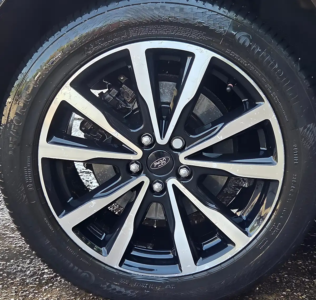 Used 2018 Ford Kuga ST-Line Black - Interior and Exterior details 14