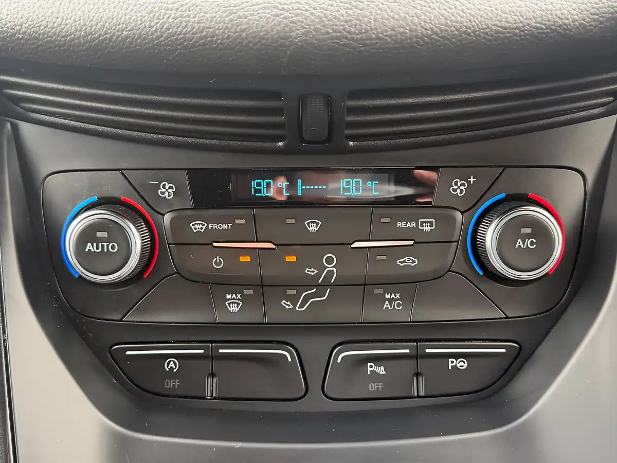 Used 2018 Ford Kuga ST-Line Black - Interior and Exterior details 14