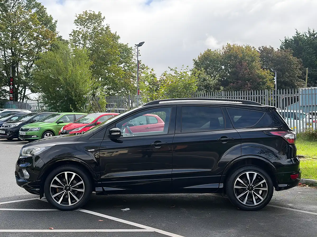 Used 2018 Ford Kuga ST-Line Black - Interior and Exterior details 5