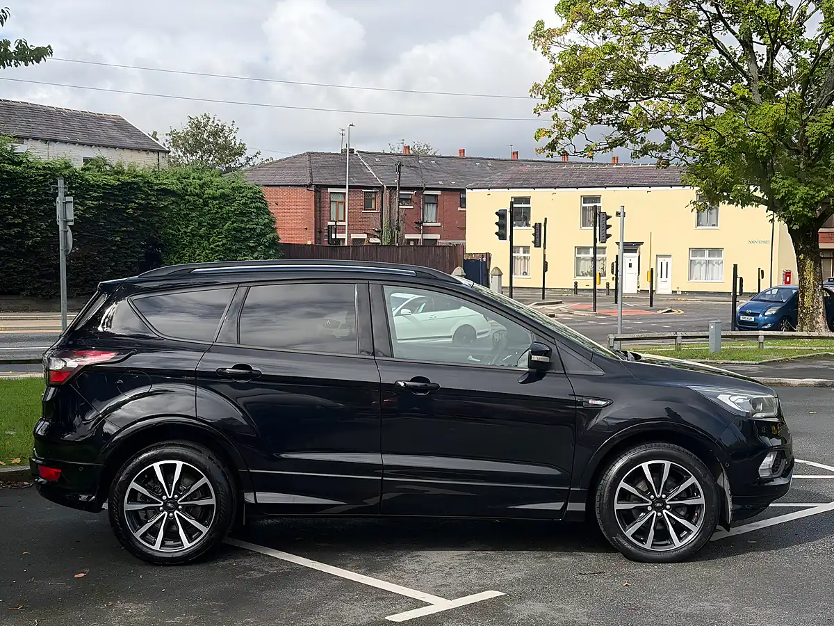Used 2018 Ford Kuga ST-Line Black - Interior and Exterior details 7