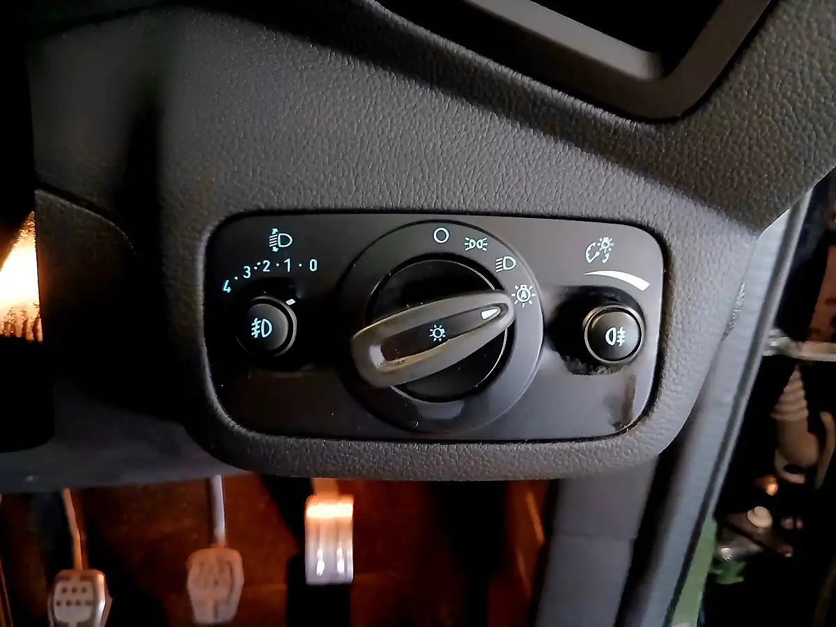 Used 2018 Ford Kuga ST-Line Black - Interior and Exterior details 17