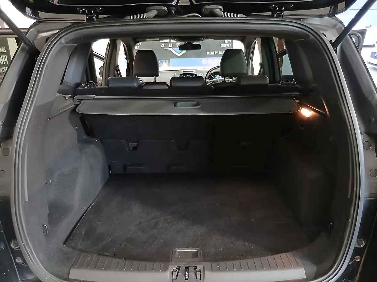 Used 2018 Ford Kuga ST-Line Black - Interior and Exterior details 20