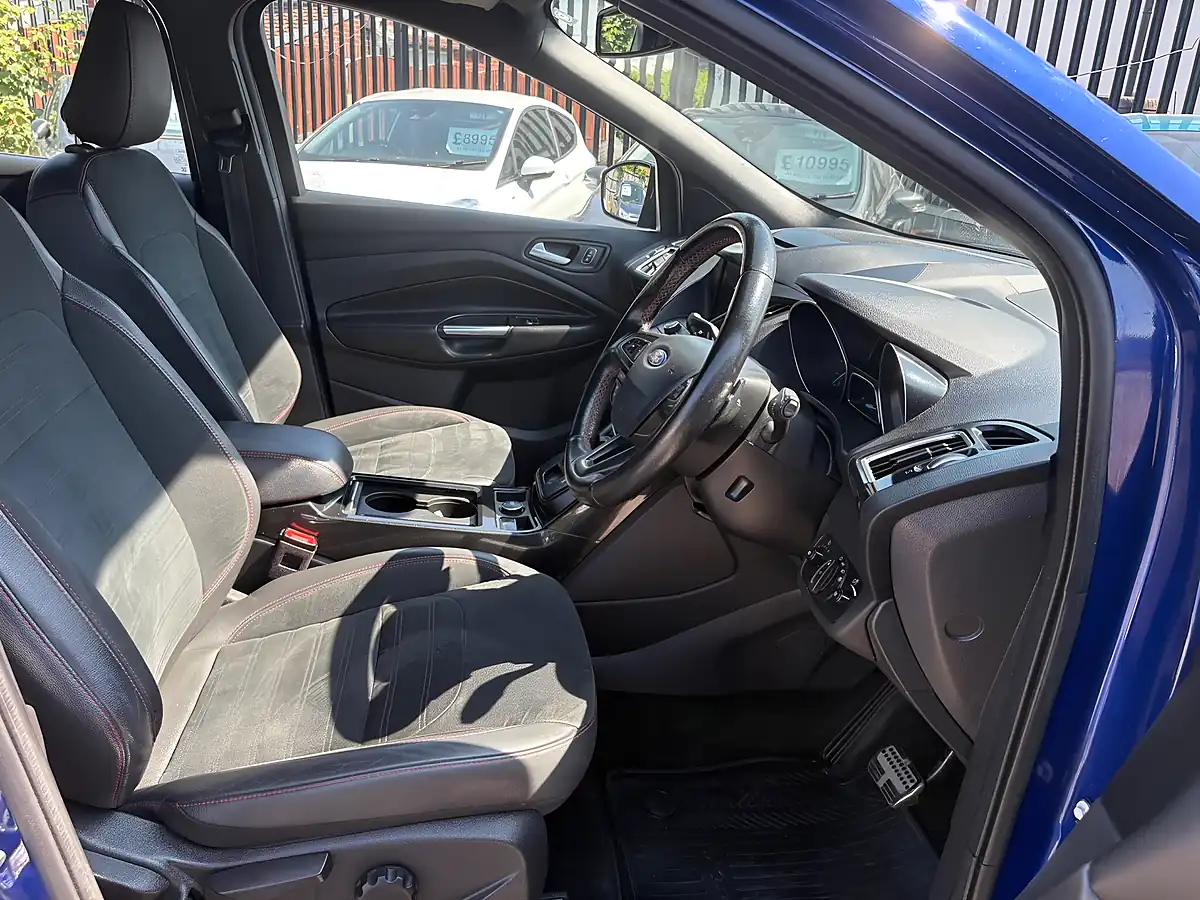 Used 2018 Ford Kuga ST-Line Deep Impact Blue - Interior and Exterior details 14