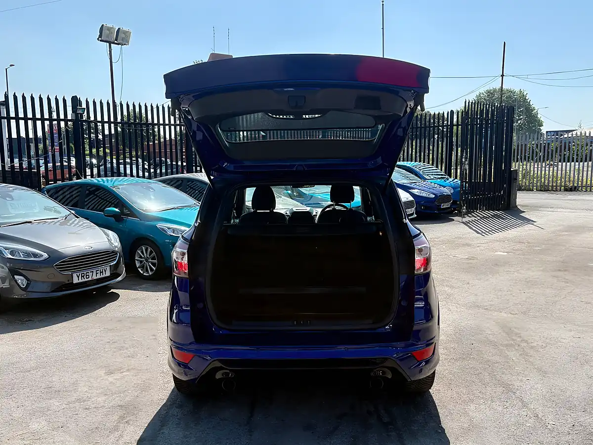 Used 2018 Ford Kuga ST-Line Deep Impact Blue - Interior and Exterior details 16