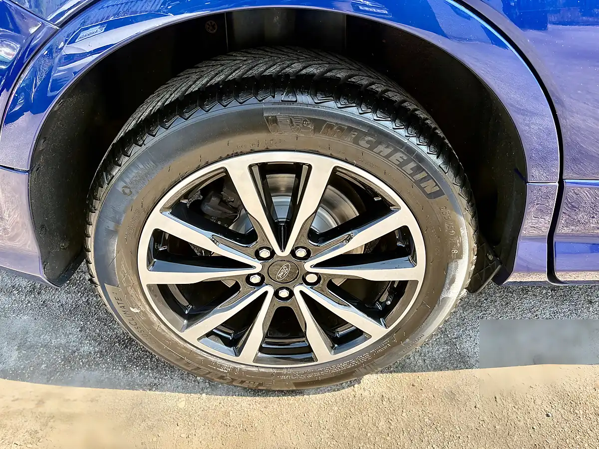 Used 2018 Ford Kuga ST-Line Deep Impact Blue - Interior and Exterior details 17
