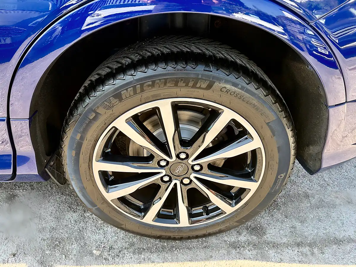 Used 2018 Ford Kuga ST-Line Deep Impact Blue - Interior and Exterior details 19