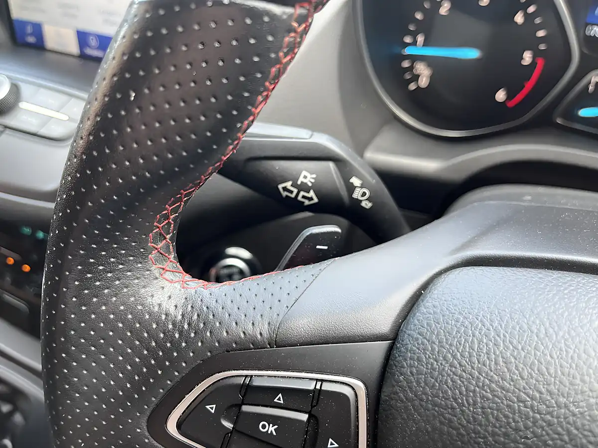 Used 2018 Ford Kuga ST-Line Grey - Interior and Exterior details 14