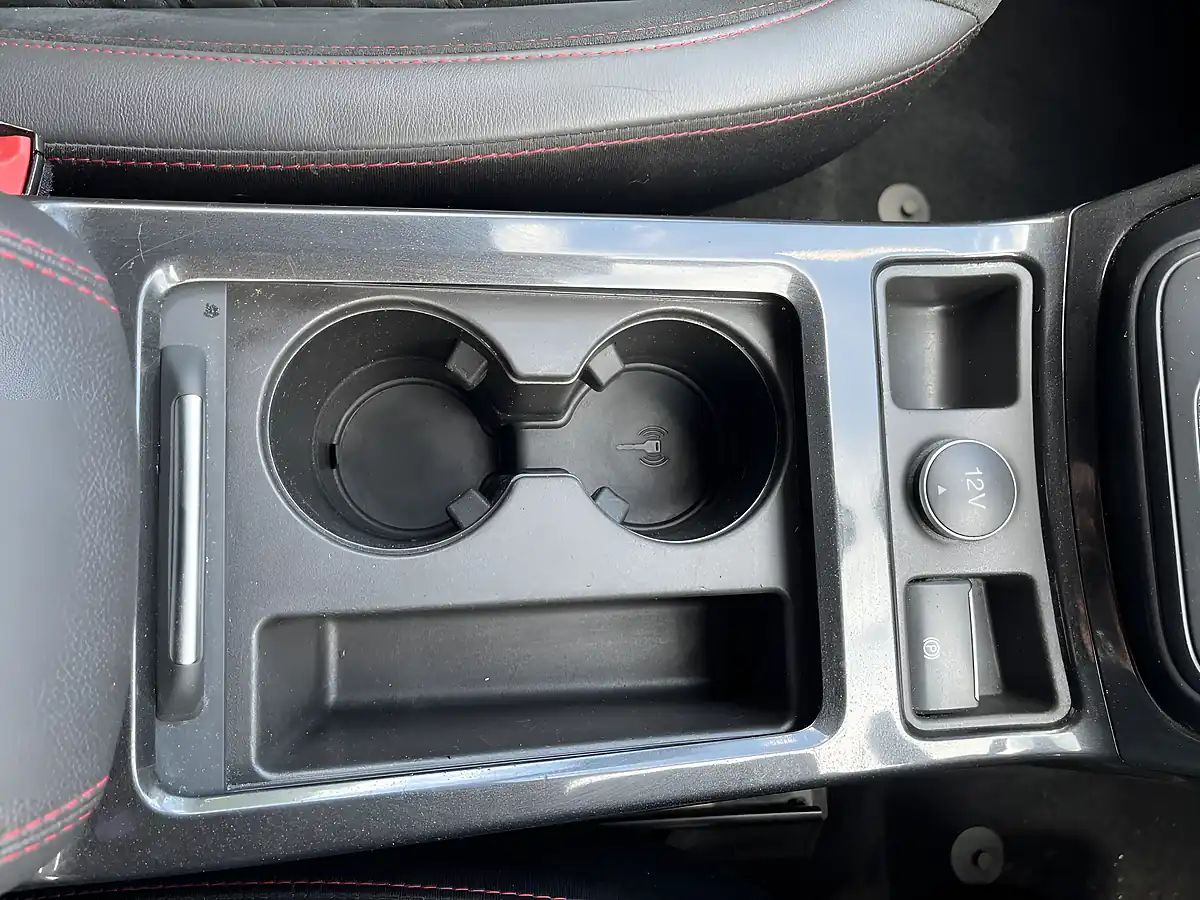 Used 2018 Ford Kuga ST-Line Grey - Interior and Exterior details 15