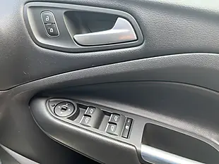 Used 2018 Ford Kuga ST-Line Grey - Interior and Exterior details 17