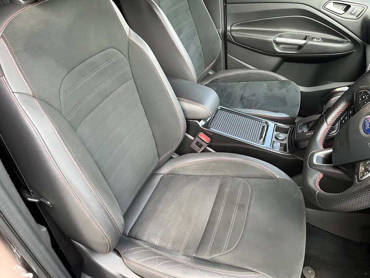 Used 2018 Ford Kuga ST-Line Grey - Interior and Exterior details 3