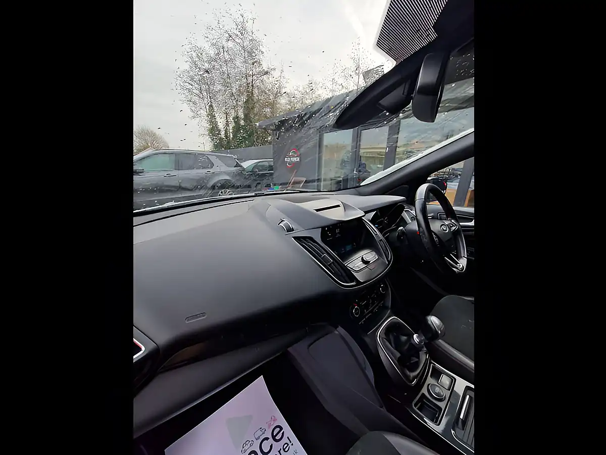 Used 2018 Ford Kuga ST-Line Silver - Interior and Exterior details 16