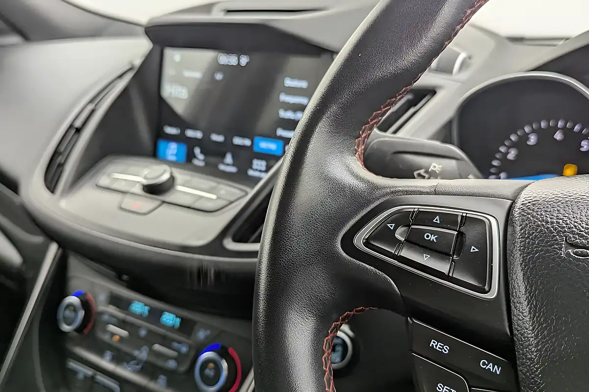 Used 2018 Ford Kuga ST-Line Silver - Interior and Exterior details 11
