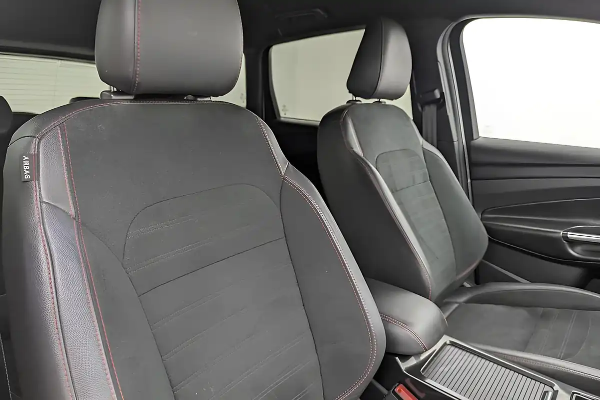 Used 2018 Ford Kuga ST-Line Silver - Interior and Exterior details 12