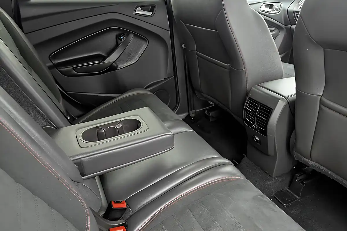 Used 2018 Ford Kuga ST-Line Silver - Interior and Exterior details 14