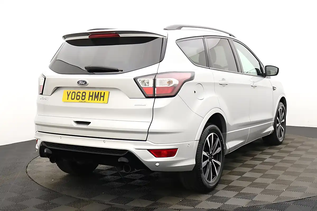 Used 2018 Ford Kuga ST-Line Silver - Interior and Exterior details 3