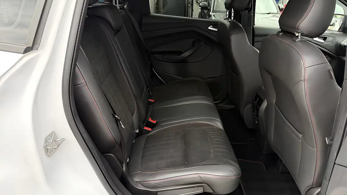 Used 2018 Ford Kuga ST-Line White - Interior and Exterior details 13