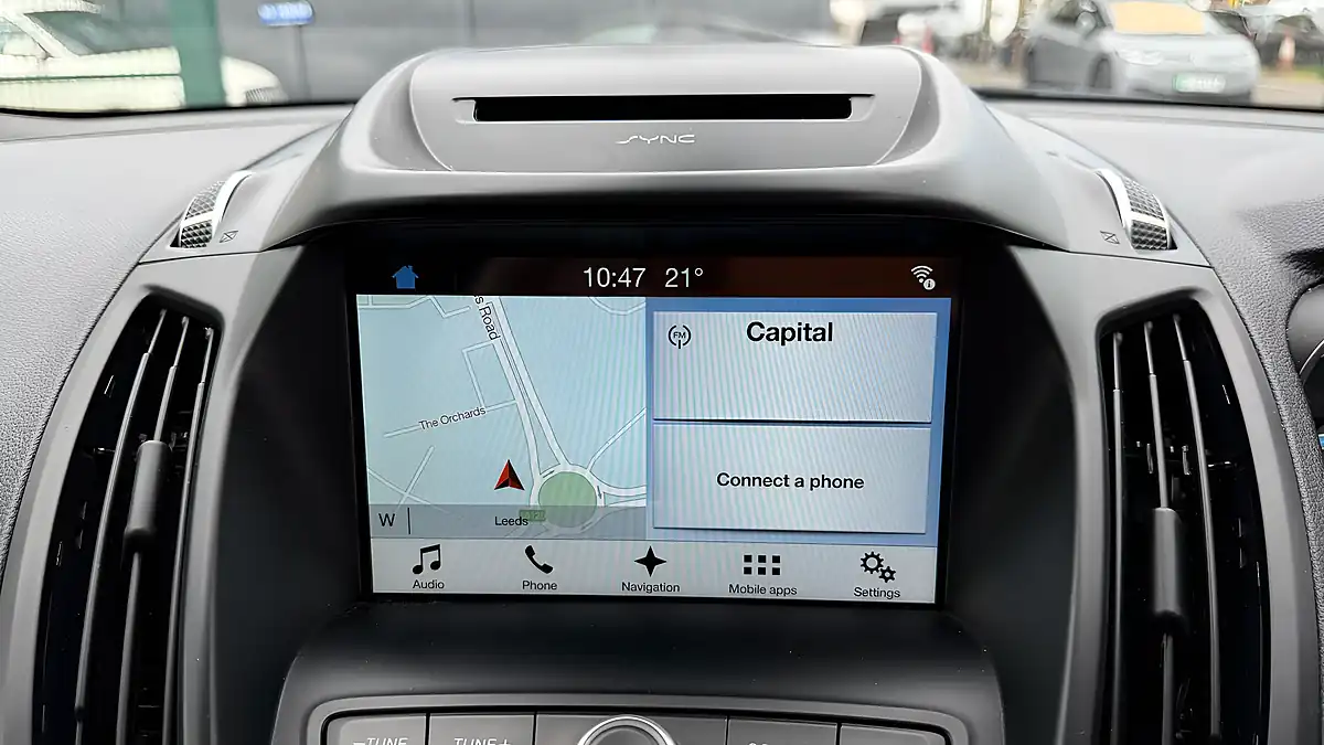 Used 2018 Ford Kuga ST-Line White - Interior and Exterior details 18