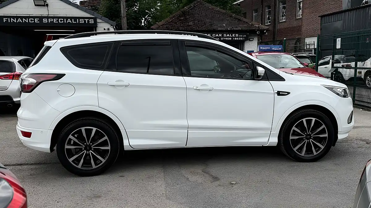 Used 2018 Ford Kuga ST-Line White - Interior and Exterior details 2