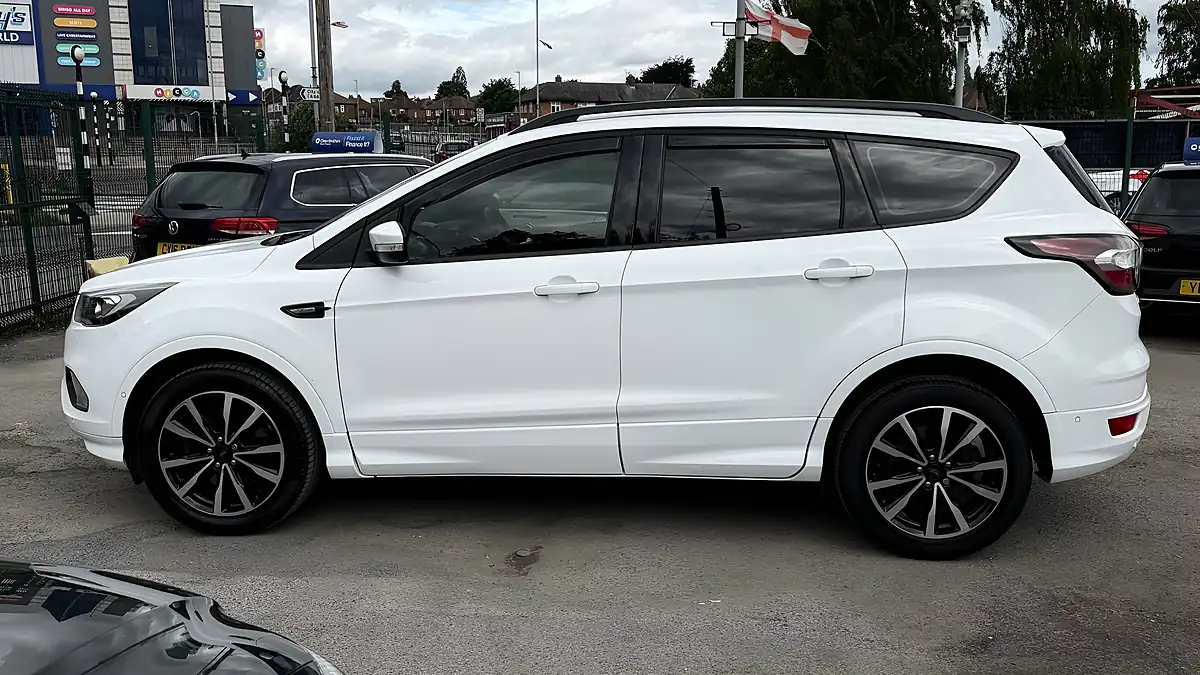 Used 2018 Ford Kuga ST-Line White - Interior and Exterior details 6