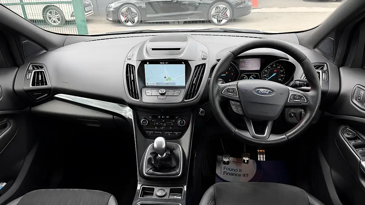 Used 2018 Ford Kuga ST-Line White - Interior and Exterior details 9
