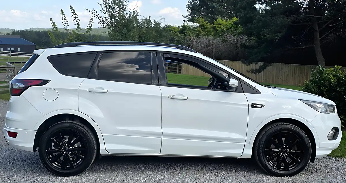Used 2018 Ford Kuga ST-Line White - Interior and Exterior details 5