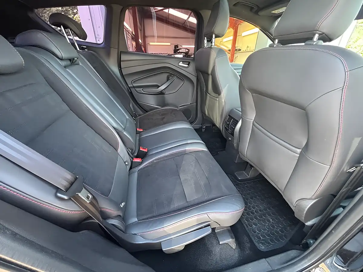 Used 2018 Ford Kuga ST-Line X Black - Interior and Exterior details 11
