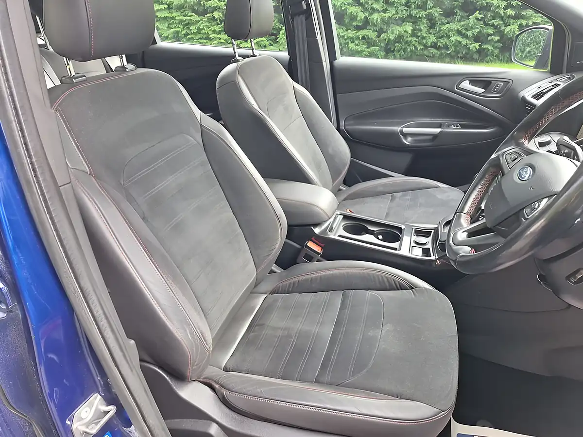 Used 2018 Ford Kuga ST-Line X Blue - Interior and Exterior details 10