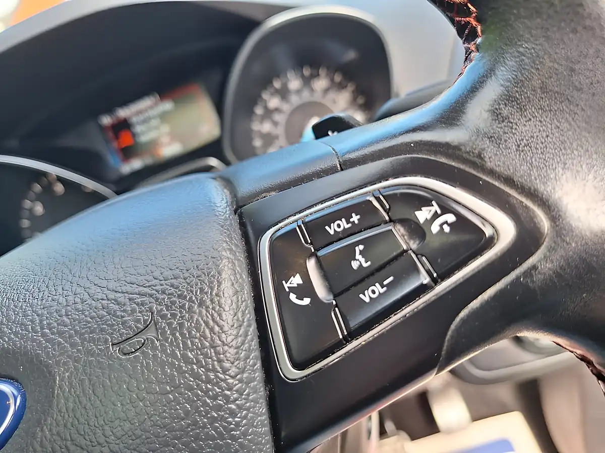 Used 2018 Ford Kuga ST-Line X Blue - Interior and Exterior details 15