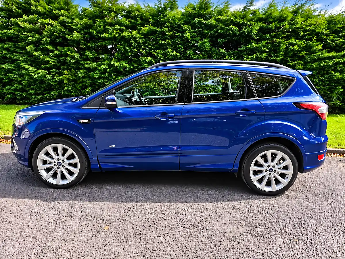 Used 2018 Ford Kuga ST-Line X Blue - Interior and Exterior details 5
