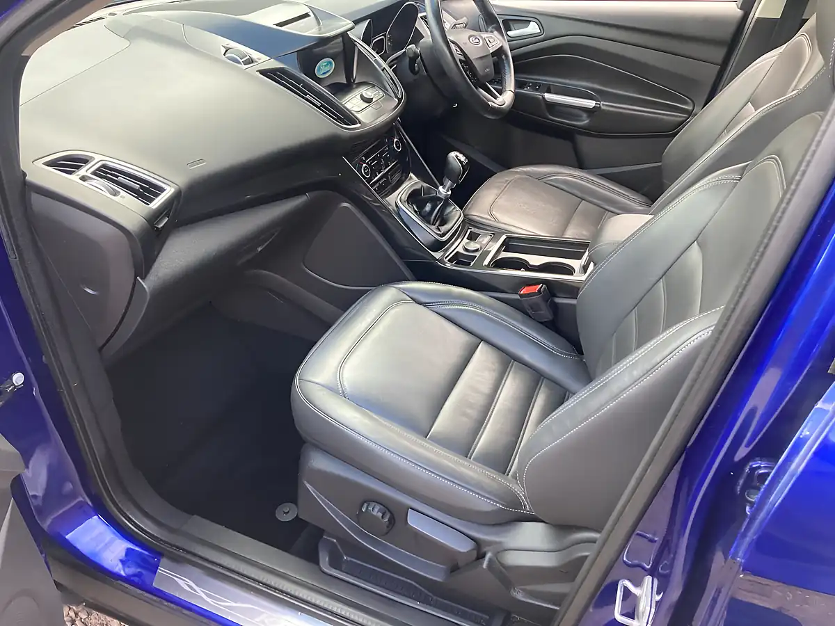 Used 2018 Ford Kuga ST-Line X Blue - Interior and Exterior details 7