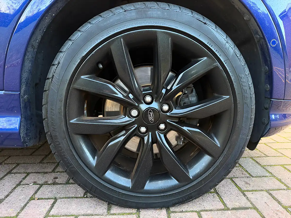 Used 2018 Ford Kuga ST-Line X Blue - Interior and Exterior details 11