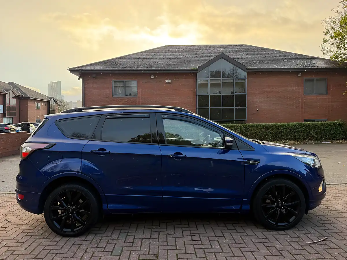 Used 2018 Ford Kuga ST-Line X Blue - Interior and Exterior details 3