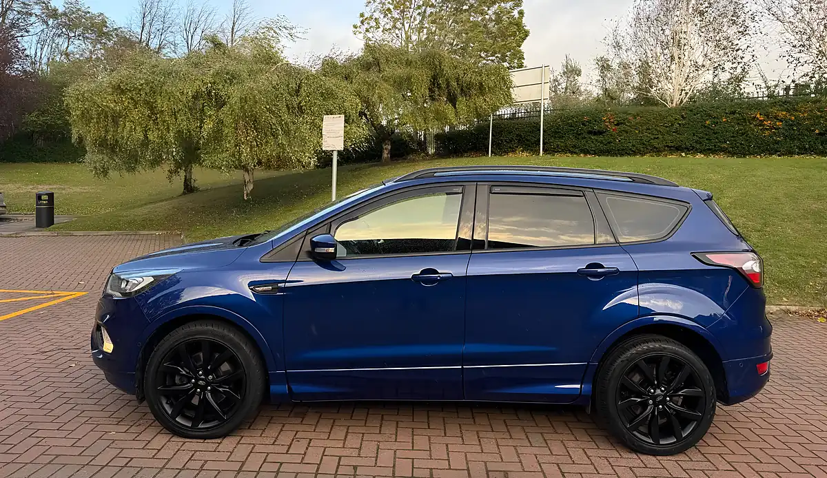 Used 2018 Ford Kuga ST-Line X Blue - Interior and Exterior details 7