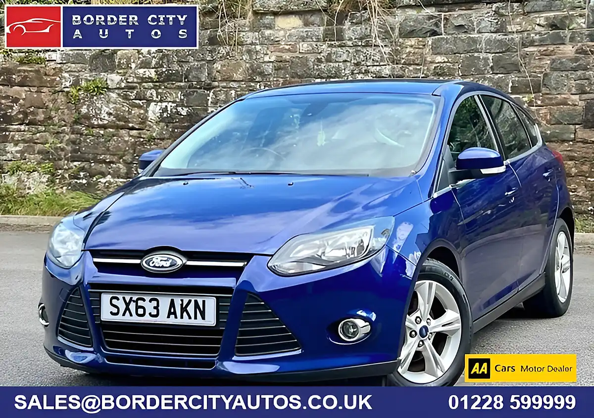 Used 2018 Ford Kuga ST-Line X Deep Impact Blue - Interior and Exterior details 8