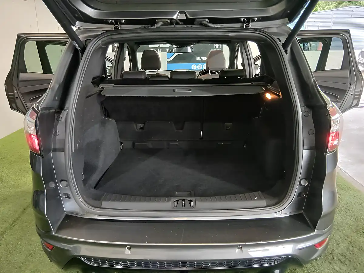 Used 2018 Ford Kuga ST-Line X Grey - Interior and Exterior details 20