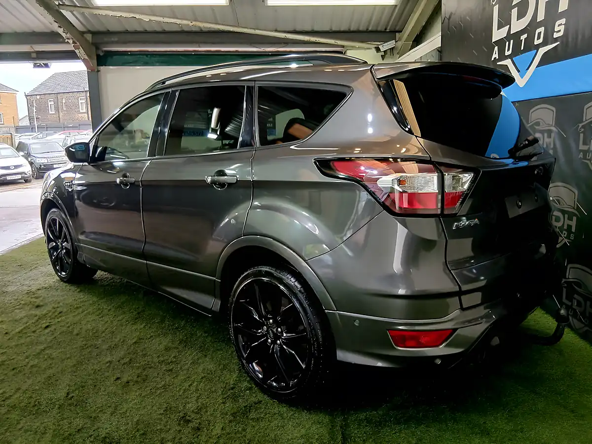 Used 2018 Ford Kuga ST-Line X Grey - Interior and Exterior details 6