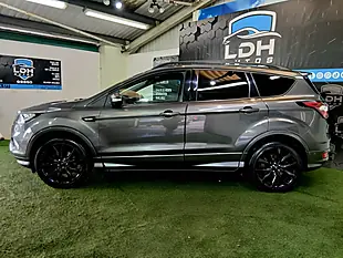 Used 2018 Ford Kuga ST-Line X Grey - Interior and Exterior details 7