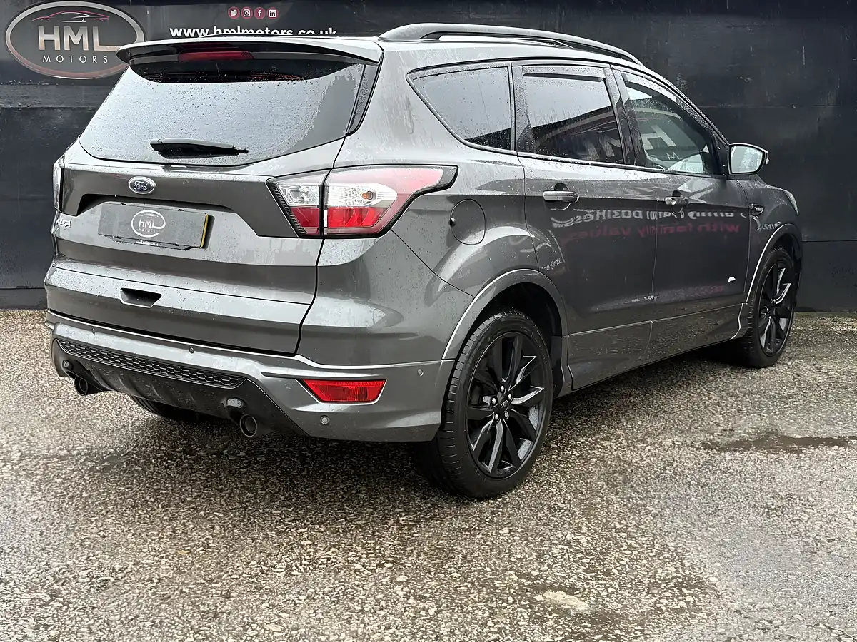 Used 2018 Ford Kuga ST-Line X Grey - Interior and Exterior details 8
