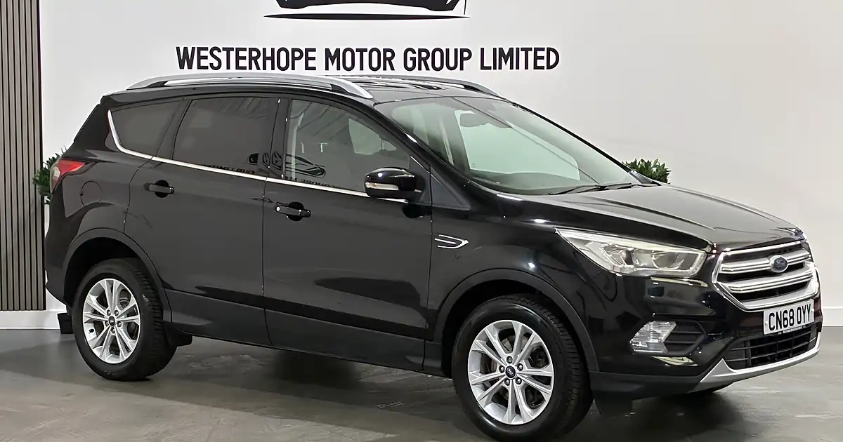 Used 2018 Ford Kuga Titanium Black - Front View