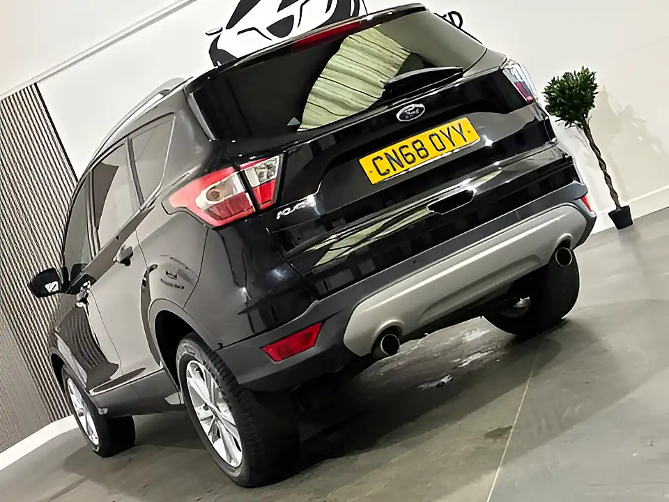 Used 2018 Ford Kuga Titanium Black - Interior and Exterior details 17