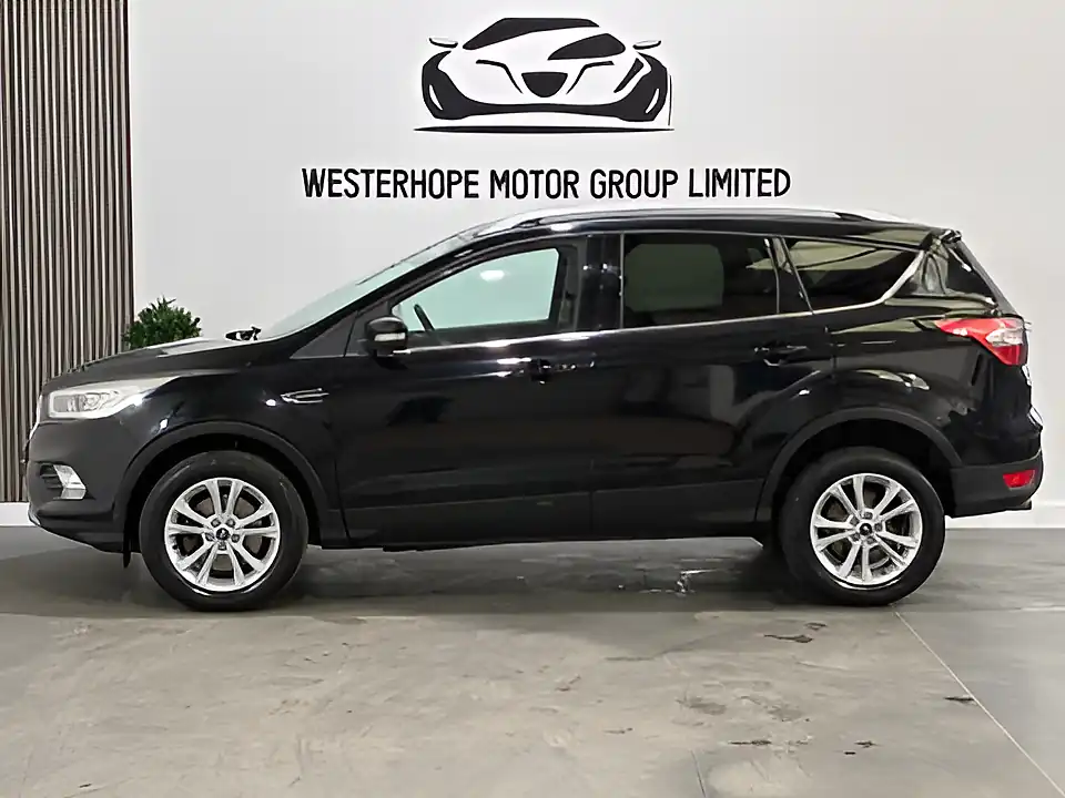Used 2018 Ford Kuga Titanium Black - Interior and Exterior details 18