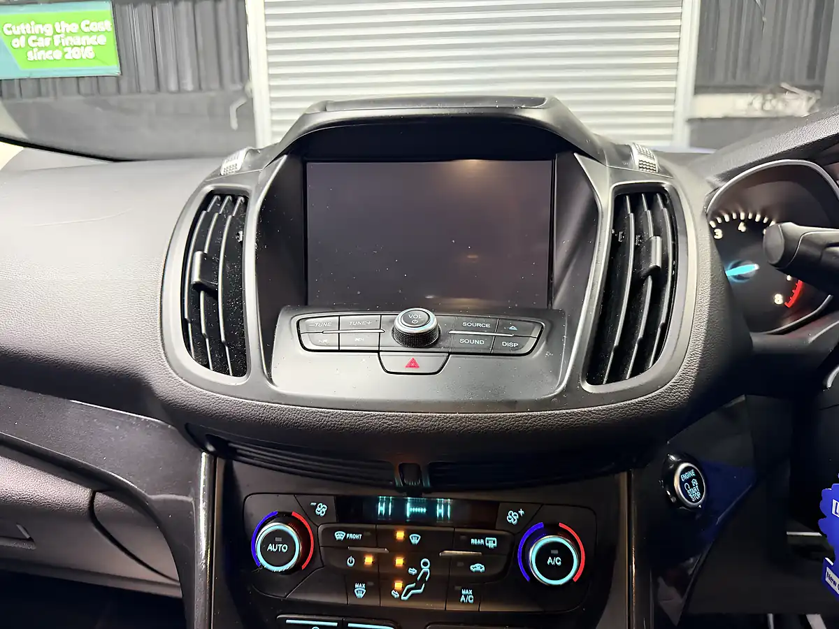 Used 2018 Ford Kuga Titanium Black - Interior and Exterior details 18