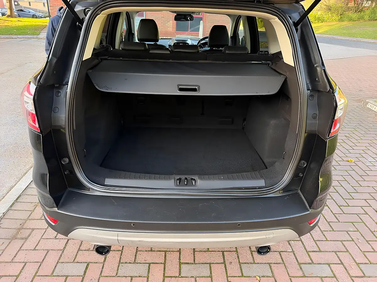 Used 2018 Ford Kuga Titanium Black - Interior and Exterior details 10