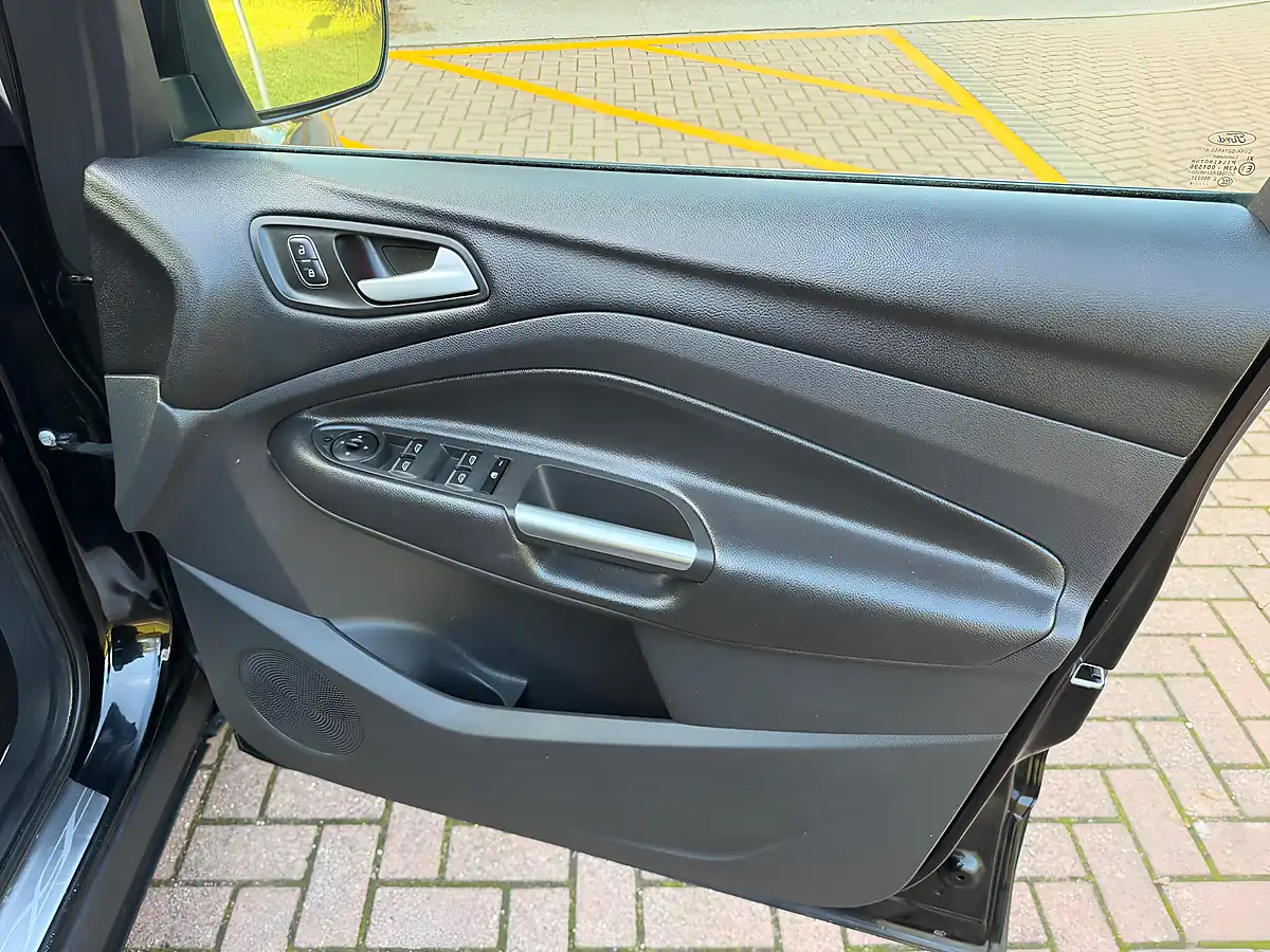 Used 2018 Ford Kuga Titanium Black - Interior and Exterior details 15