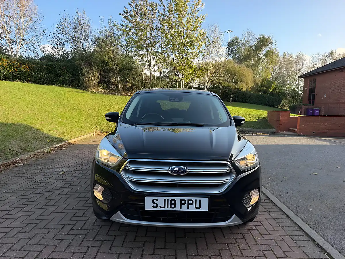 Used 2018 Ford Kuga Titanium Black - Interior and Exterior details 4