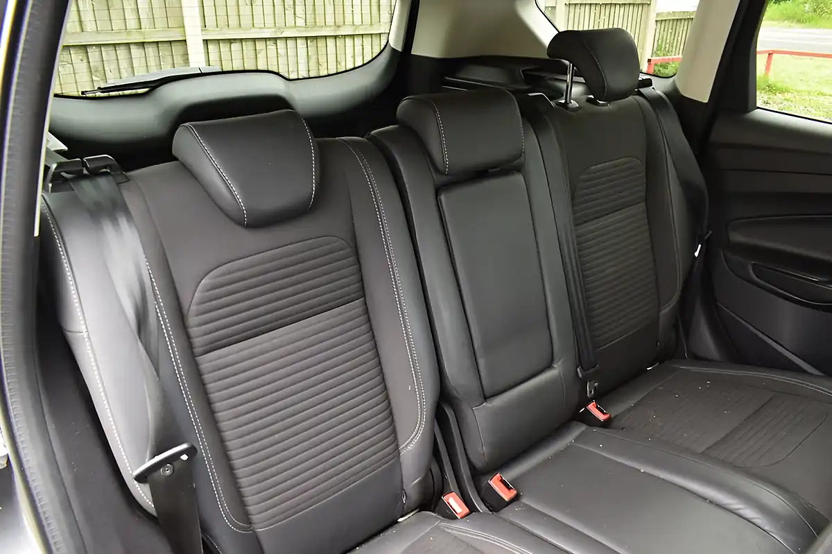 Used 2018 Ford Kuga Titanium Grey - Interior and Exterior details 12