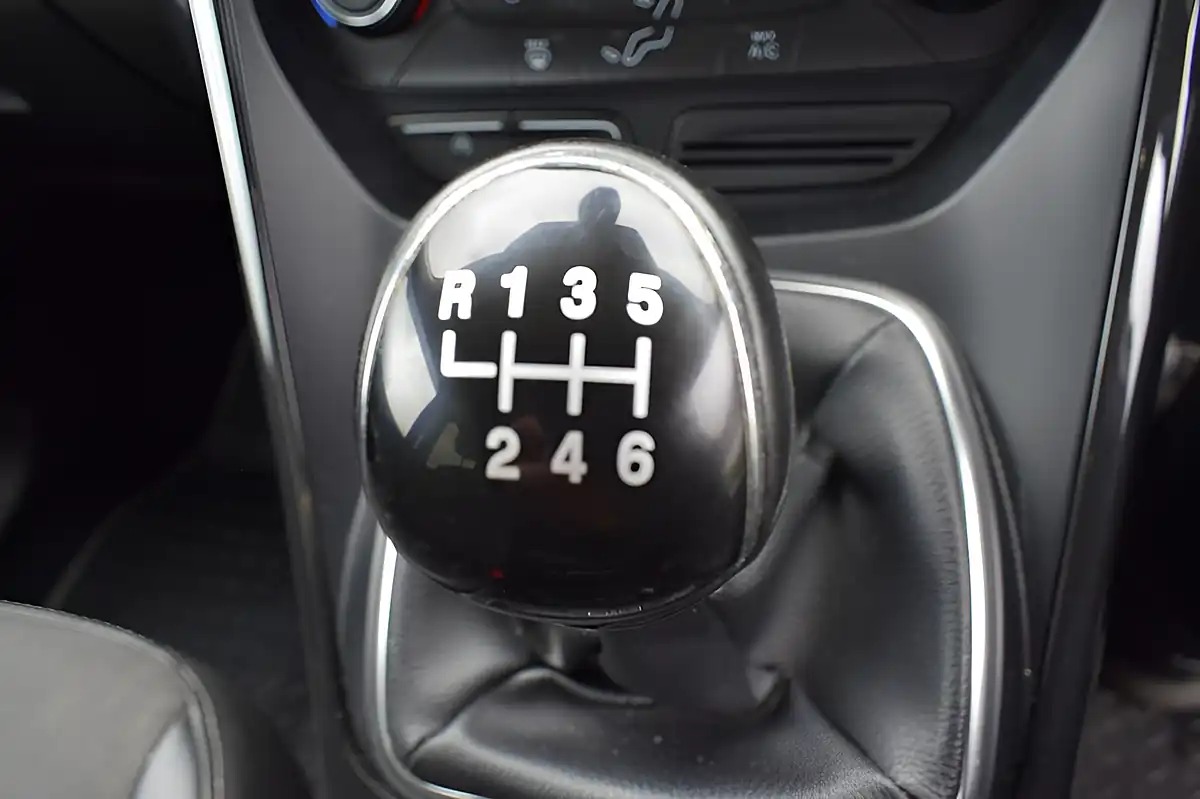 Used 2018 Ford Kuga Titanium Grey - Interior and Exterior details 16