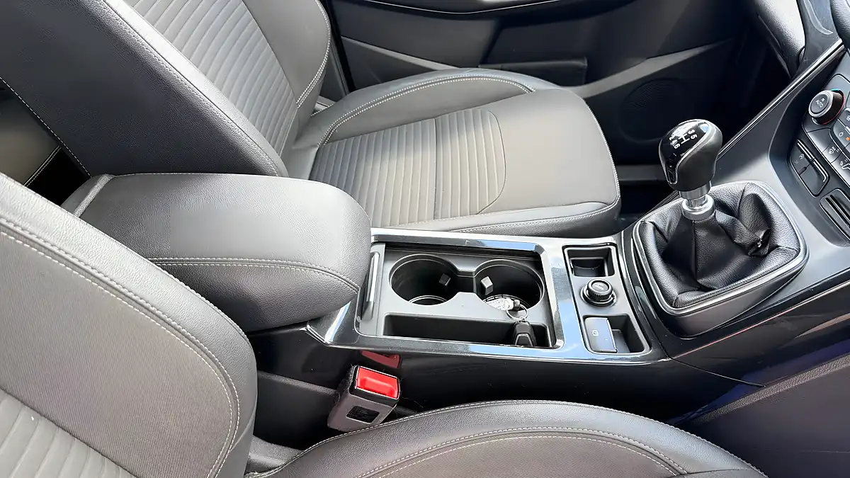 Used 2018 Ford Kuga Titanium Grey - Interior and Exterior details 16
